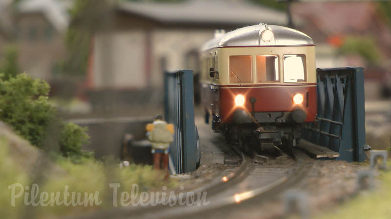 Trains in Germany: Steam locomotives and diesel-electric road-switcher locomotives in HO scale