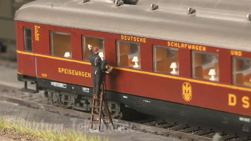 Trains en Allemagne: Locomotives à vapeur et locomotives diesel électriques à l’échelle H0