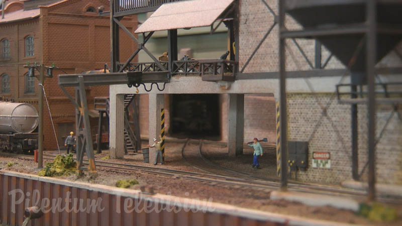 Plastico ferroviario (diorama) per la produzione di acciaio in scala N