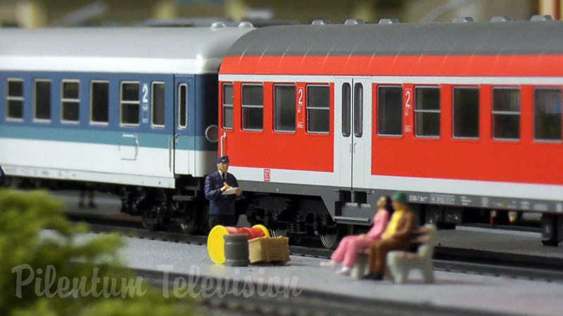 Modelbaan van Maerklin met Duitse locomotiven en modeltreinen op de schaal H0