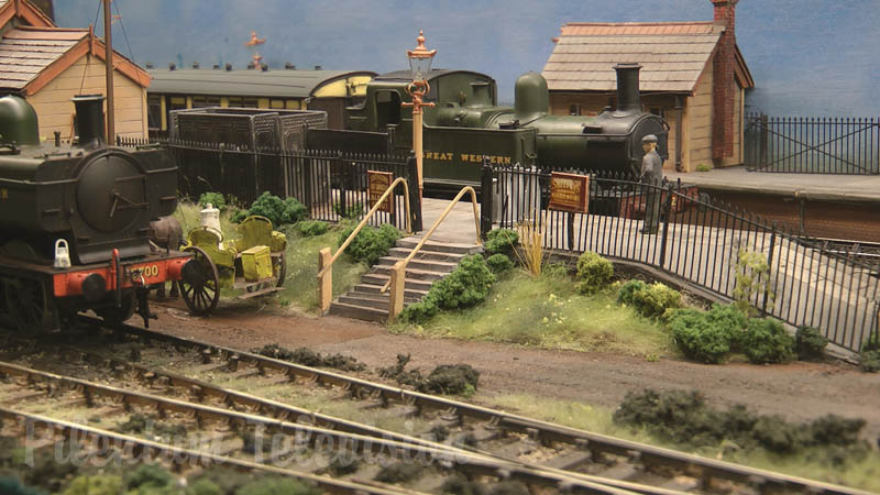 Cranmore Railway Station - Model Train Layout by Eric Mines