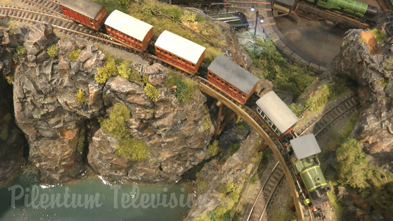 Trains miniatures à l’échelle N: La maquette «Rockcliffe» de David et John Riddle