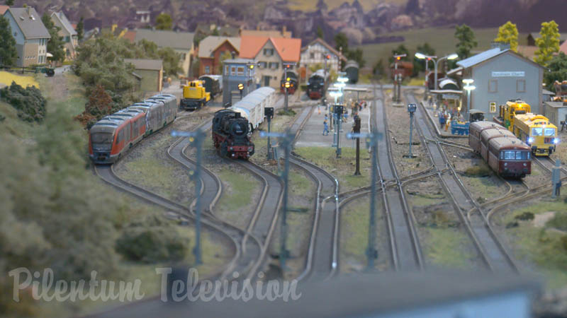 JVC GY-HC 550 4K Camera Test and Review: Video Footage of Model Railways and Model Railroads