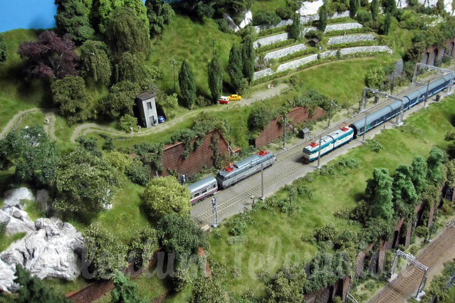 Trens miniaturas em Itália: A maquete ferroviaria magnífica por Carlo Viganò