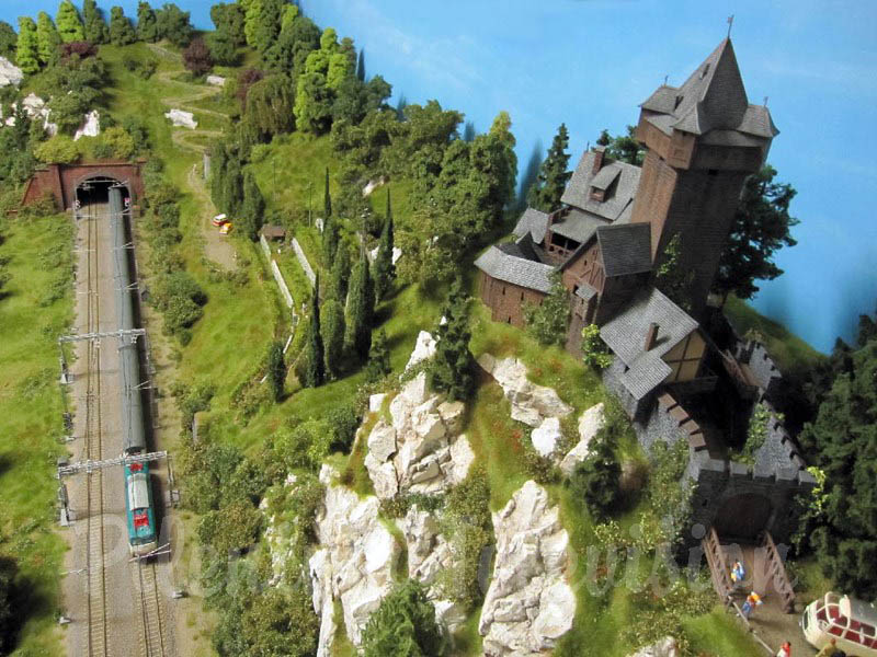 Trains miniatures en Italie: La maquette ferroviaire à l’échelle H0 de Carlo Viganò