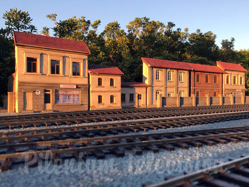 Реалистичный макет масштабного здания (моделирование железнодорожного транспорта) от Джейме Руса