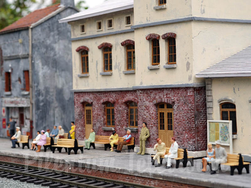 Реалістичний макет масштабної будівлі (моделювання залізничного транспорту) від Джеймі Руса