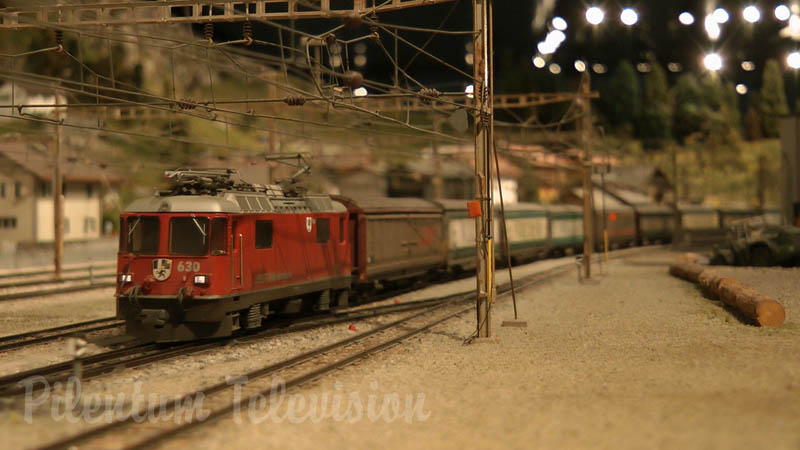Modelo de ferrovia de bitola estreita e locomotivas elétricas na Suíça