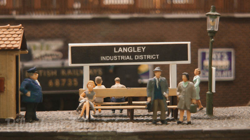 One of the most beautiful British model railway micro layouts of British Railways (GWR) in OO scale