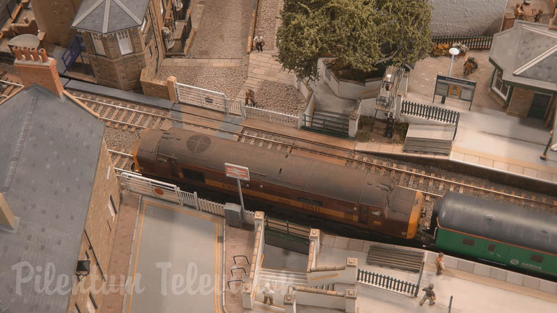 Still one of the most realistic British model railway layouts: Knaresborough - The Worlds End