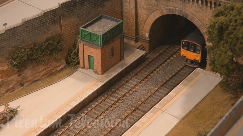 Uma das maquetes ferroviarias britânicas mais realistas: Maquete de trem de Knaresborough