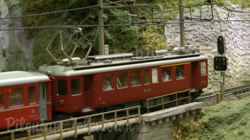 スイスの鉄道模型 - HOスケールのナローゲージ鉄道模型