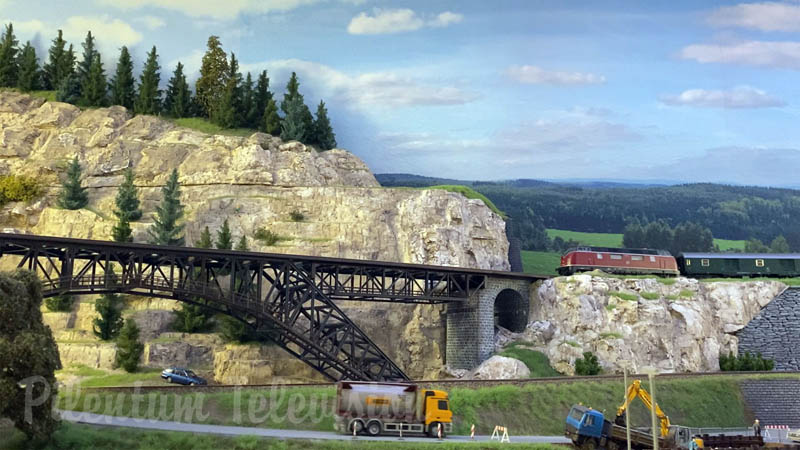Model pociągu i Faller Cars - Odkryj parowozy i lokomotywy spalinowe - Makieta kolejowa w skali HO
