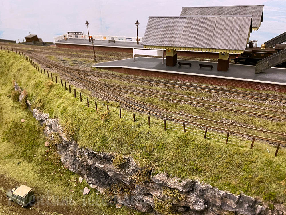 Fantastische landschapsmodellering op de Britse modelspoorbaan “South Hams” in OO schaal