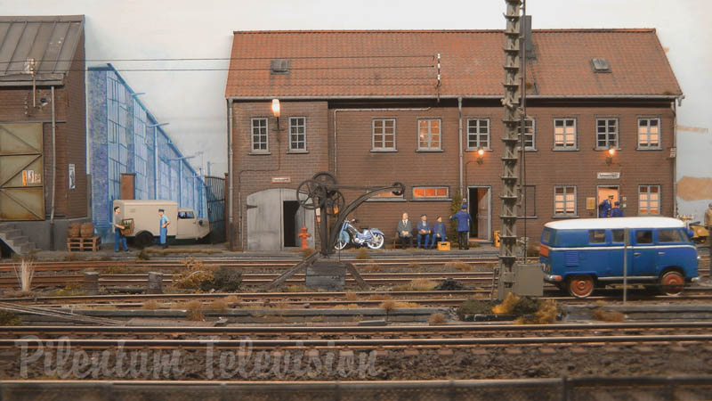 Une grande maquette ferroviaire de Belgique: Le réseau à l’échelle 1 de Leuvense Spooreen Vrienden
