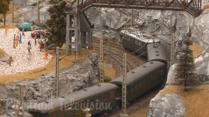HOスケールのレイアウト・モジュールで動く鉄道模型