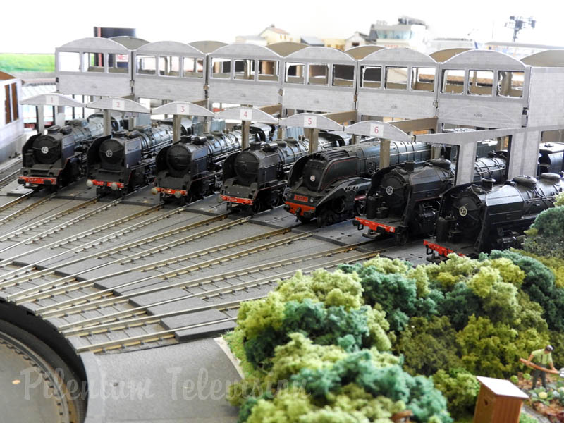 Modelismo ferroviário em França: Maquete de comboios em escala HO feita por Alexandre Forquet