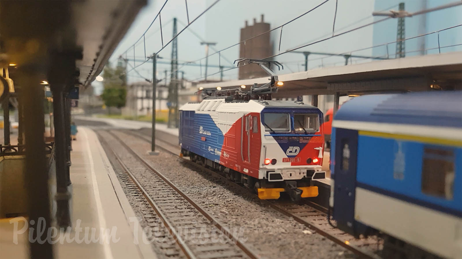 Trenini elettrici e locomotive in scala HO della Repubblica Ceca