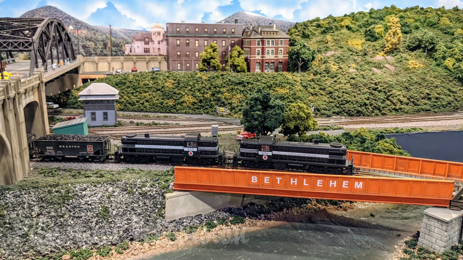 Uno dei più grandi plastici ferroviari degli Stati Uniti: Il museo del modellismo ferroviario Lehigh & Keystone Valley