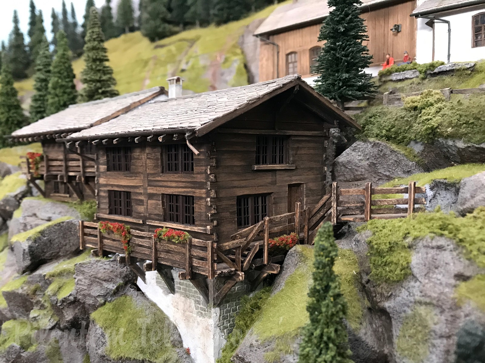 HO scale model trains in Switzerland: Brian Rodham’s beautiful Swiss model railway layout