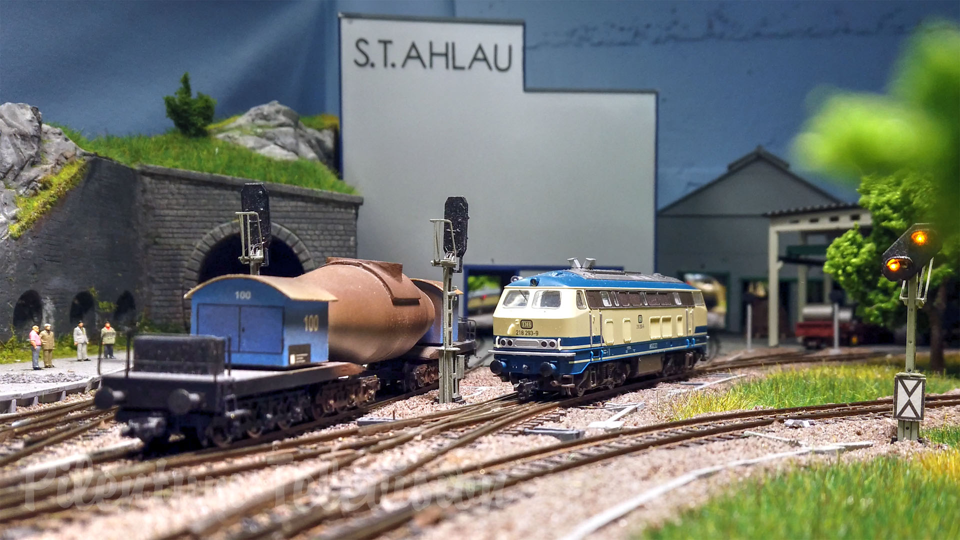 TT Scale Model Trains and Steam Locos - Modular Model Railway Layout in Germany