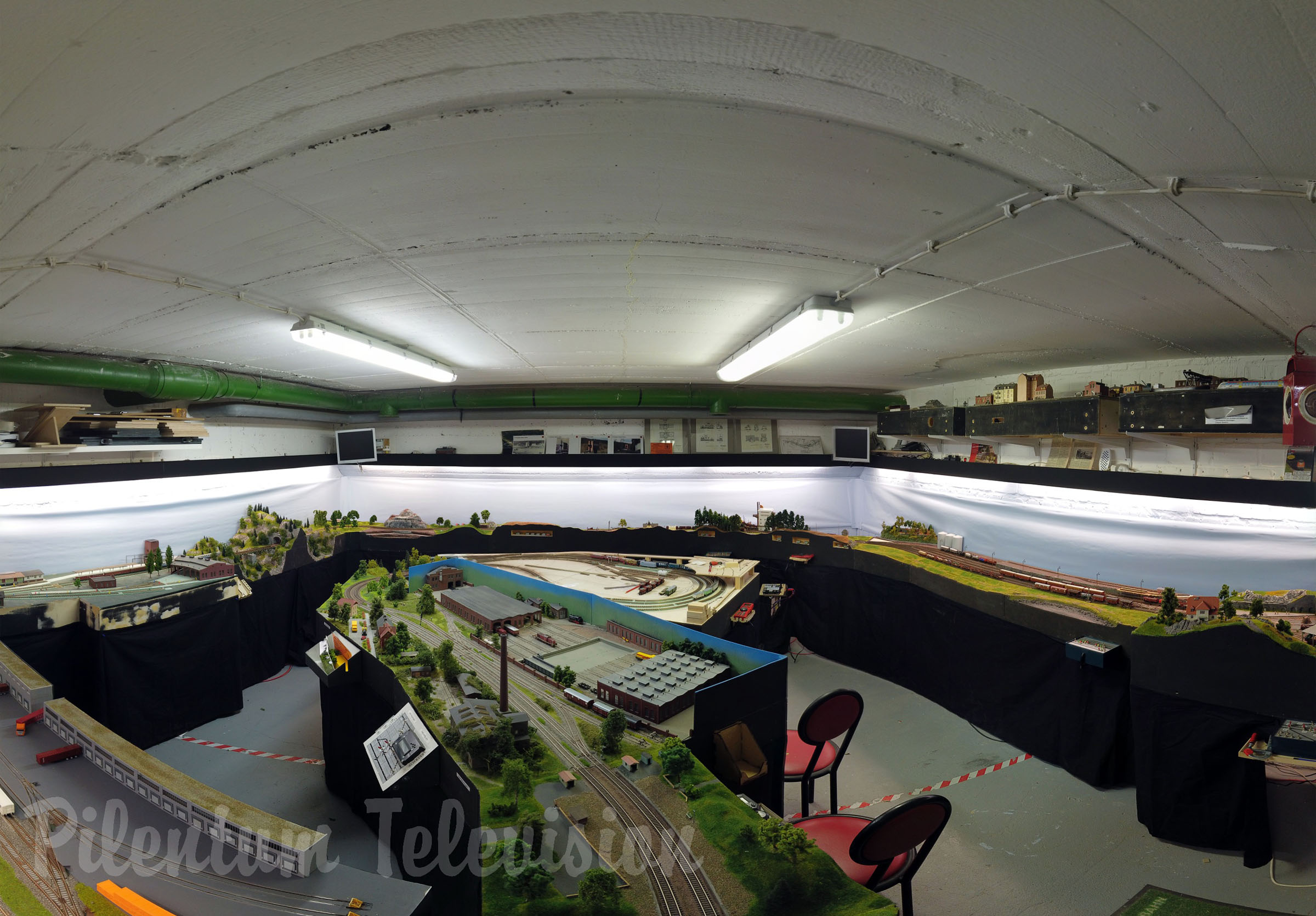 TT Scale Model Trains and Steam Locos - Modular Model Railway Layout in Germany