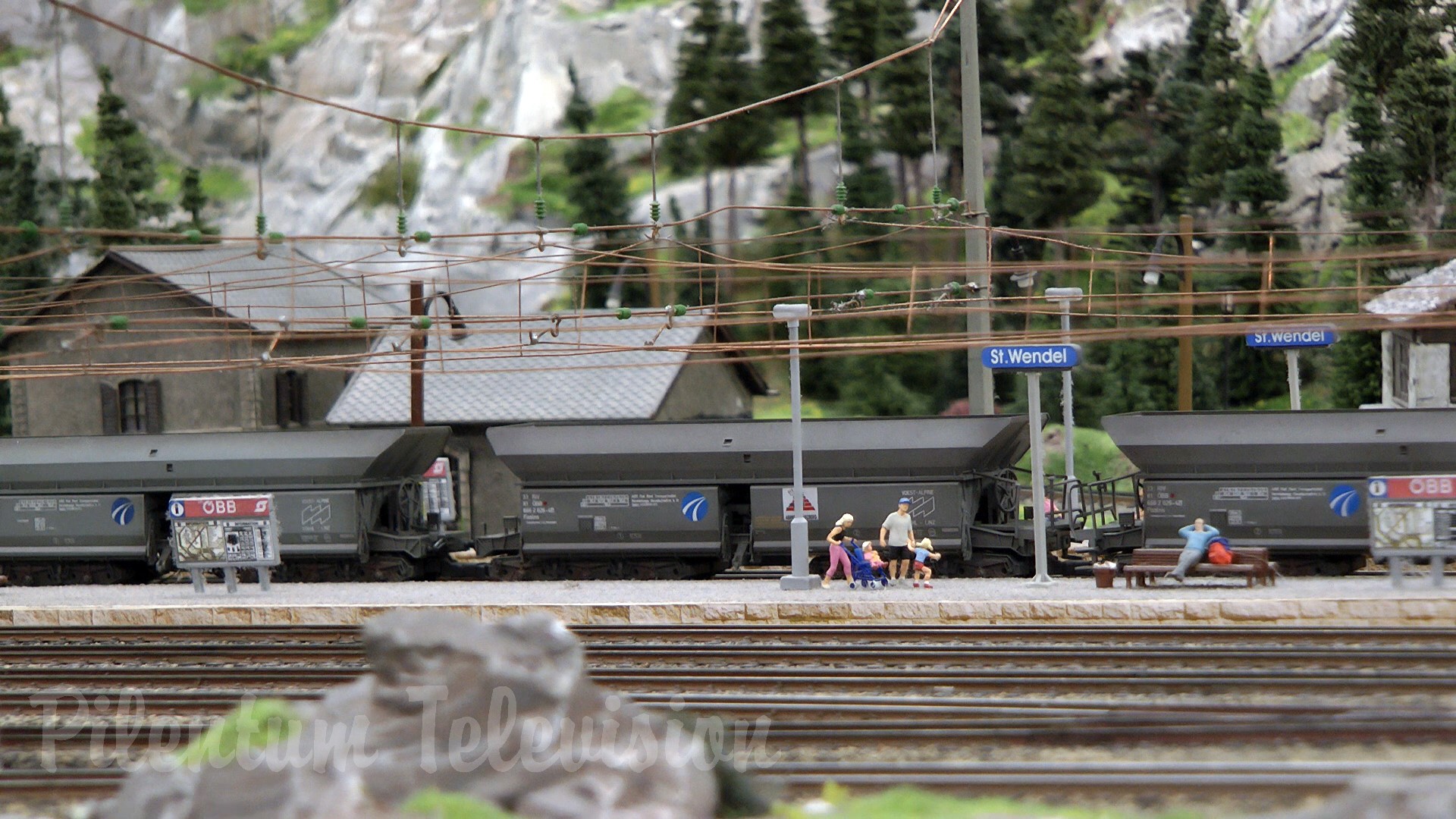 Machete feroviare în scară H0 din Austria: Descoperiți frumusețea acestui peisaj montan