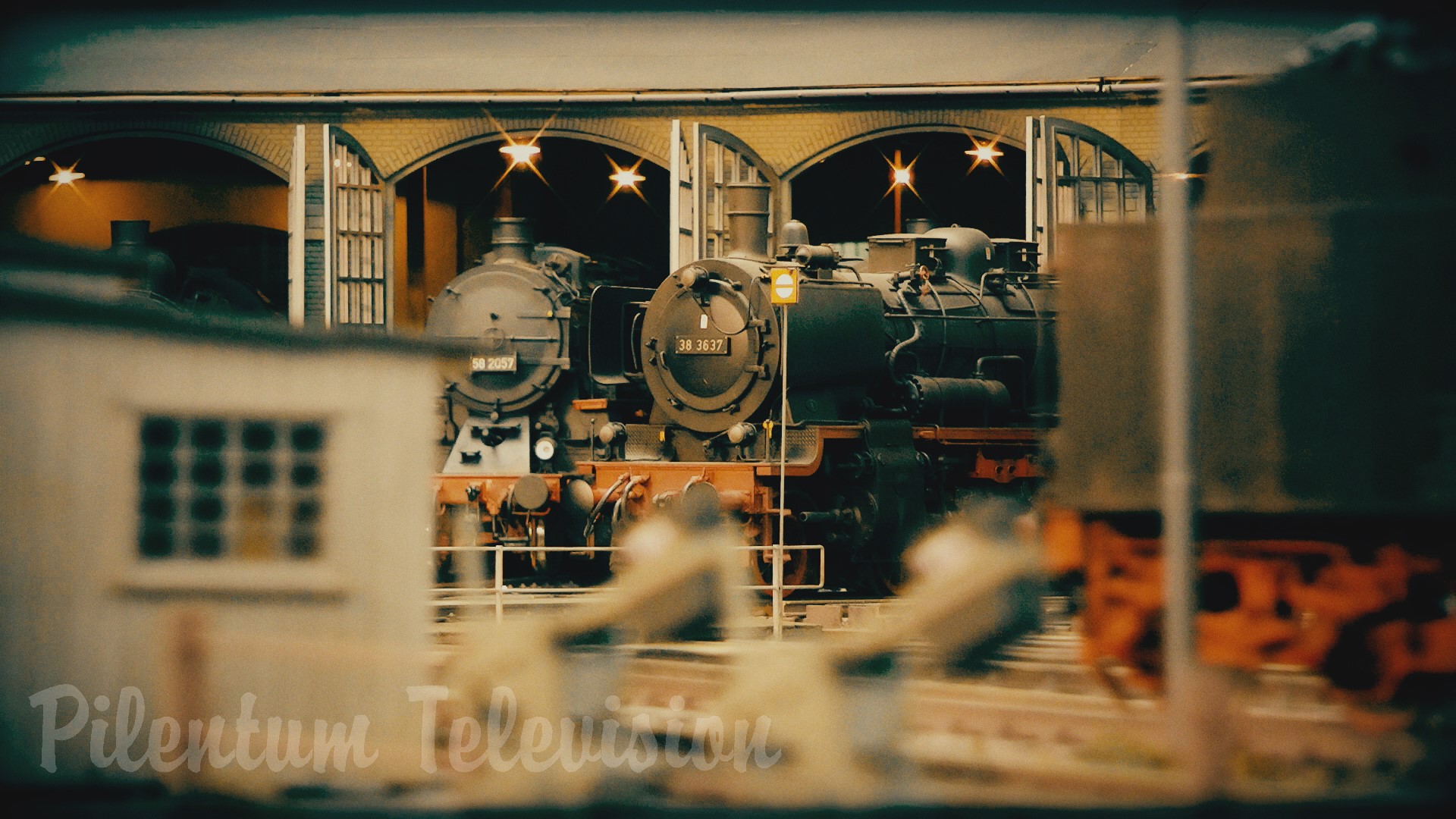 Nu te juca cu locomotive cu aburi sau te vei îndrăgosti - Un film de dragoste sau film romantic - dedicat locomotivelor cu aburi