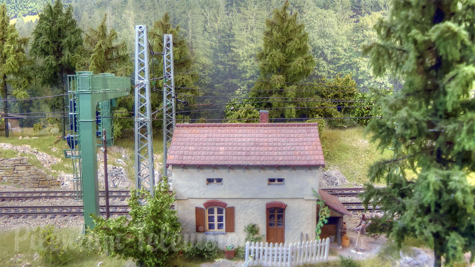 Mycket vacker modelljärnväg i skala HO i Schweiz av Rob de Vleeschhouwer och Wim Wijnhoud