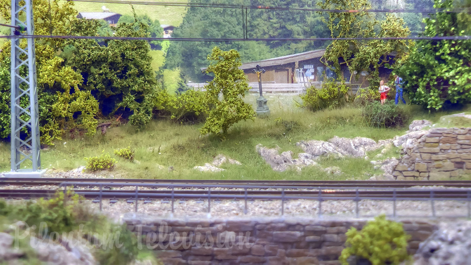 Mycket vacker modelljärnväg i skala HO i Schweiz av Rob de Vleeschhouwer och Wim Wijnhoud