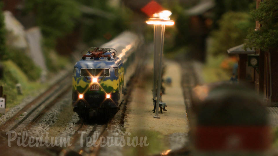 Выставка железнодорожных макетов в Германии с модельными поездами Маркана, Флейшмана и Роко